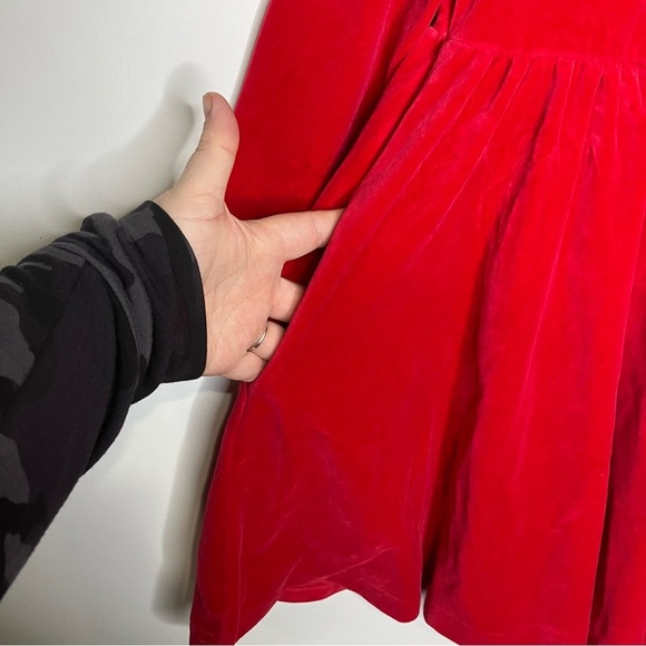 Hanna Andersson red velour skater dress pockets fit & flare Christmas size 6/7 - Picture 3 of 8